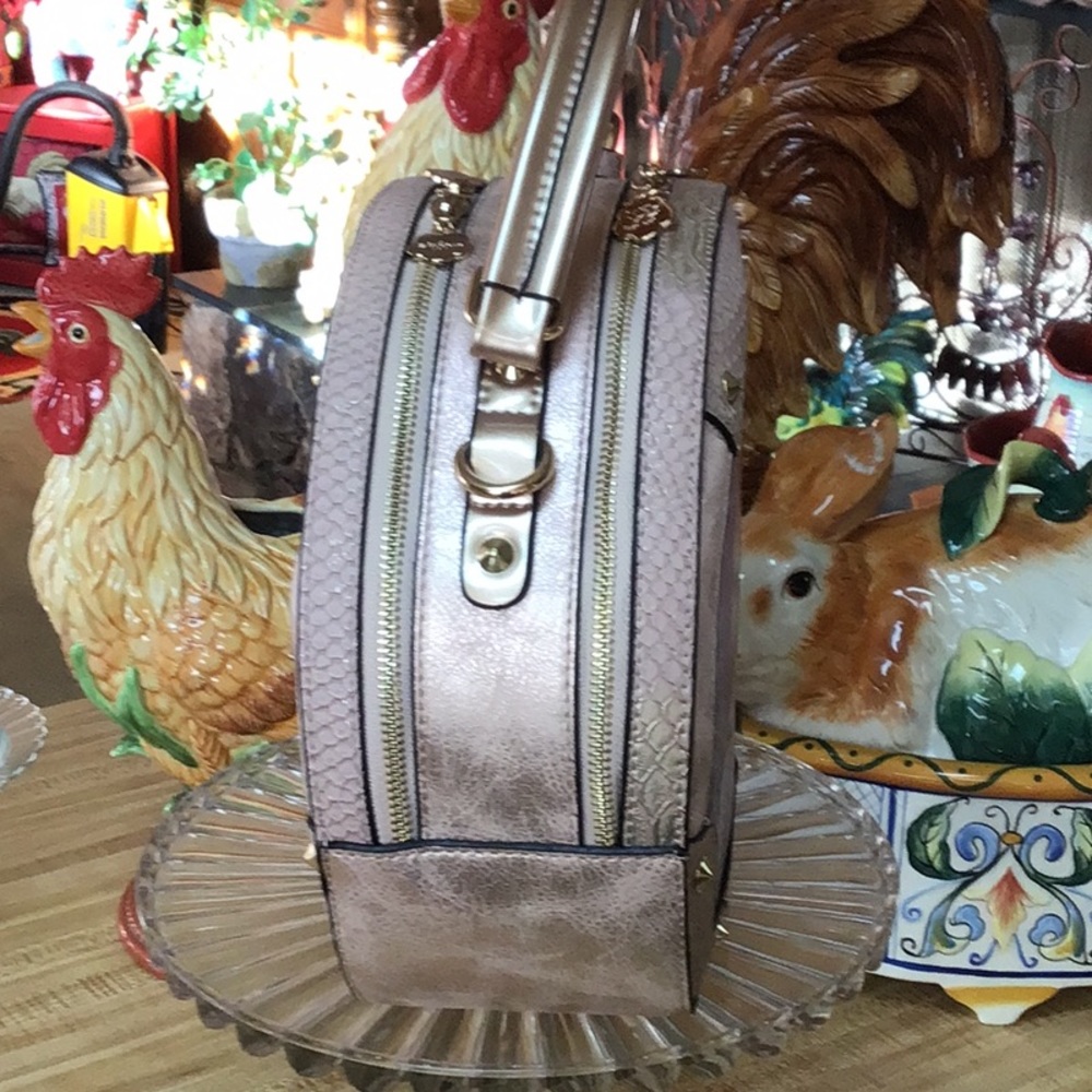 Cross body bag, beautiful design, New❤️ - Picture 4 of 8